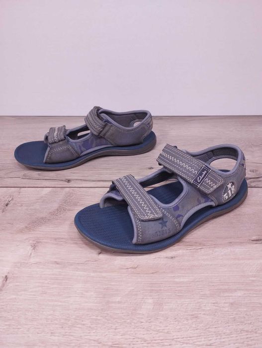 Сандалі босоніжки clarks 2.5р