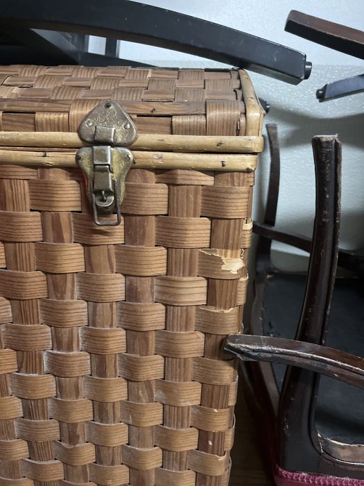 Bau  em palha e verga