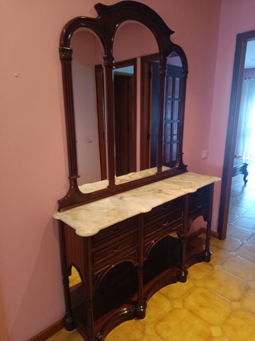 Consola de entrada em madeira e pedra