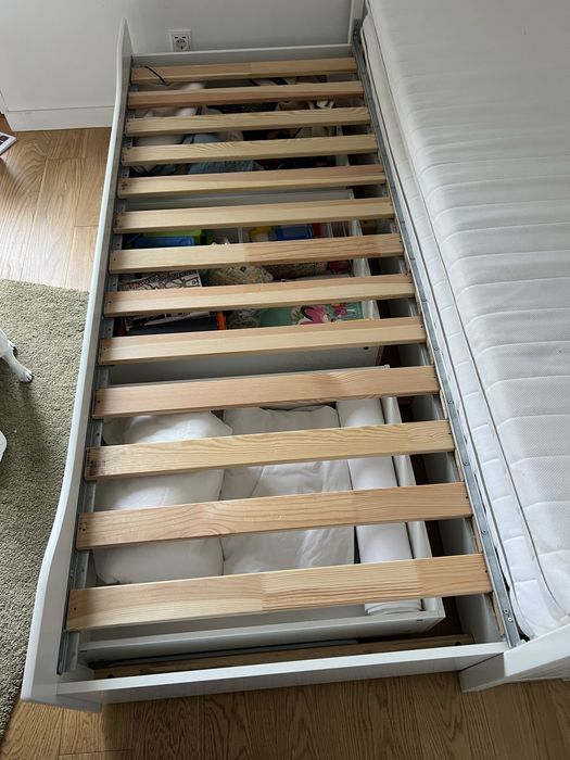 Łóżko IKEA Hemnnes + 2 materace