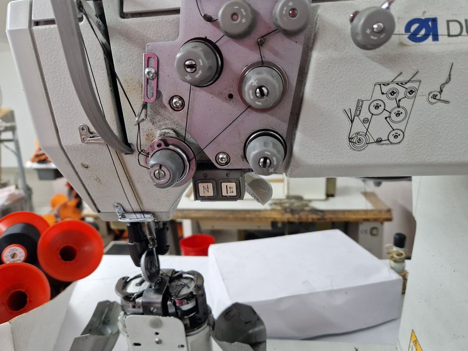 Máquina Adler 2 agulhas