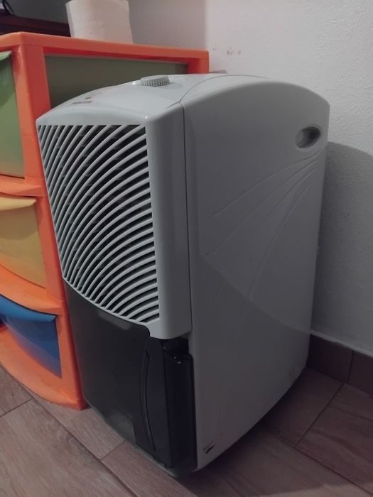 Desumidificador Princess YL-2007 – a funcionar bem