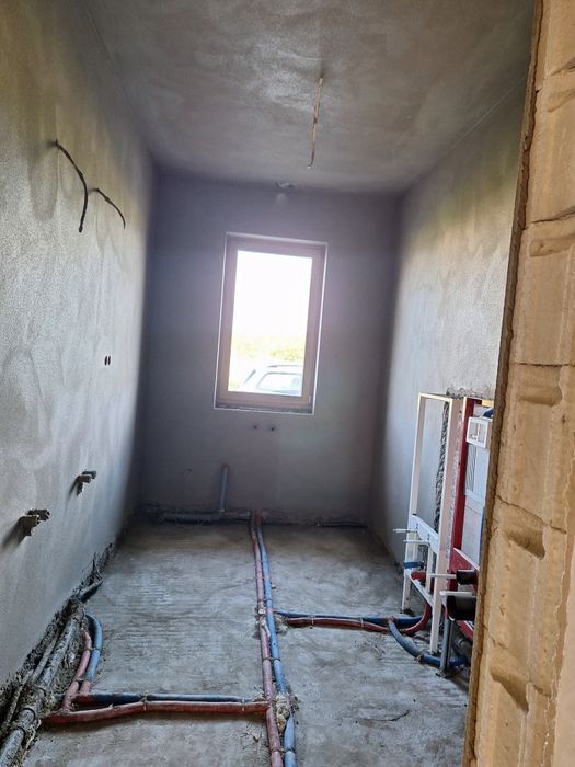 Tynki maszynowe gipsowe, cementowo-wapienne, remonty domów i mieszkań