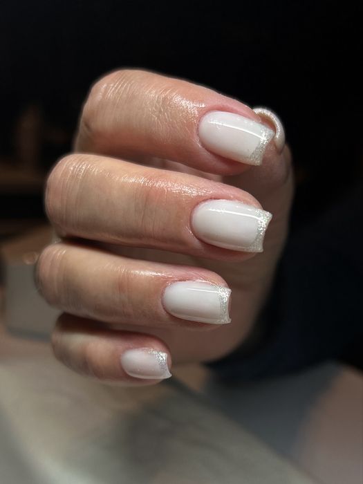 Manicure hybrydowy