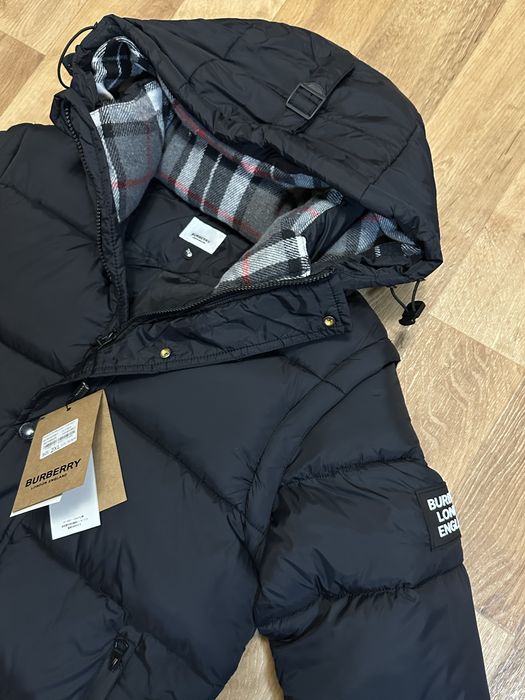 Burberry London England (куртка,пуховик)