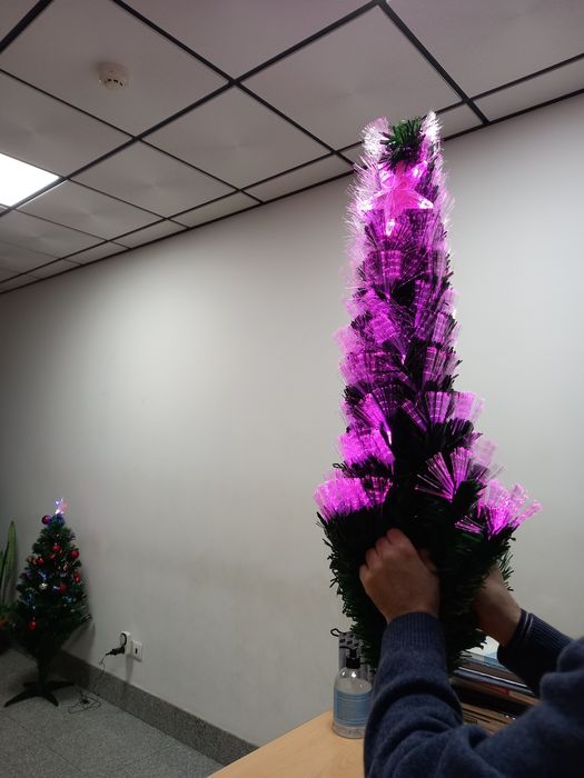 Árvore de Natal 55x120cm - 135 Leds Integradas e Fácil Armação