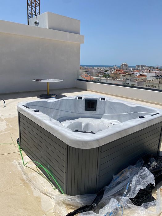 Jacuzzi 5 Pessoas - Novo