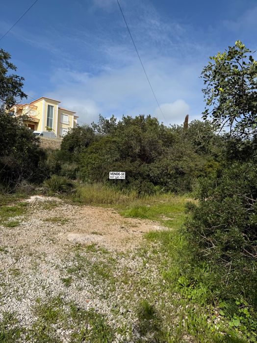 Prédio rústico com 620 m2 - junto ao Estádio do Algarve