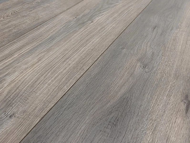 Panele podłogowe laminowane SWISS KRONO Dąb Night D4595 AC5/10 mm