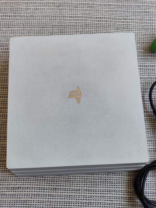 Playstation 4 pro branca c/ comando