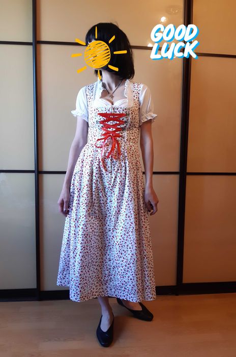 Баварское платье дирндль в вишни, фотосессия, корсет, октоберфест