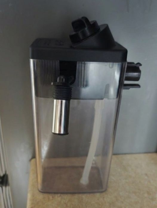 Ekspres do kawy Delonghi  46.860B + dowód zakupu Amazon