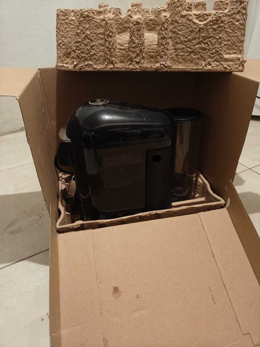 Nespresso Vertuo Plus Deluxe Black