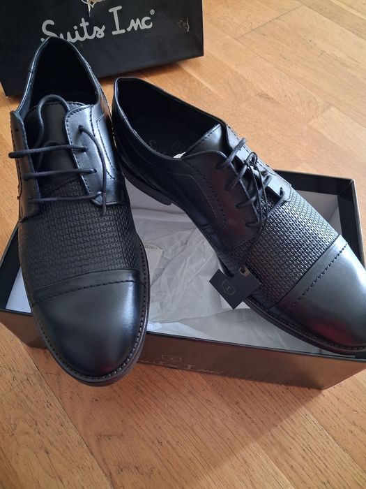 Sapatos Homem Suits Inc