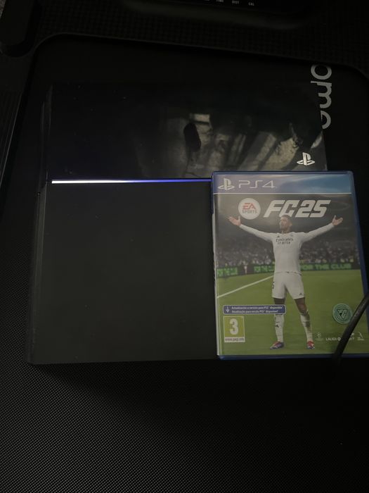 PS 4 + FIFA 2025 Ótimo estado