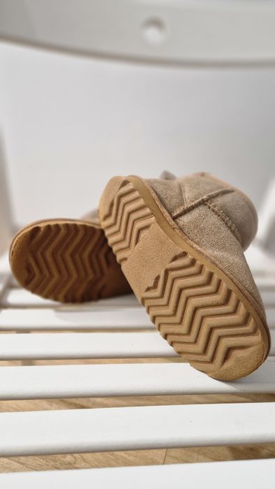 Buty śniegowce zimowe ocieplane botki wełniane typu ugg