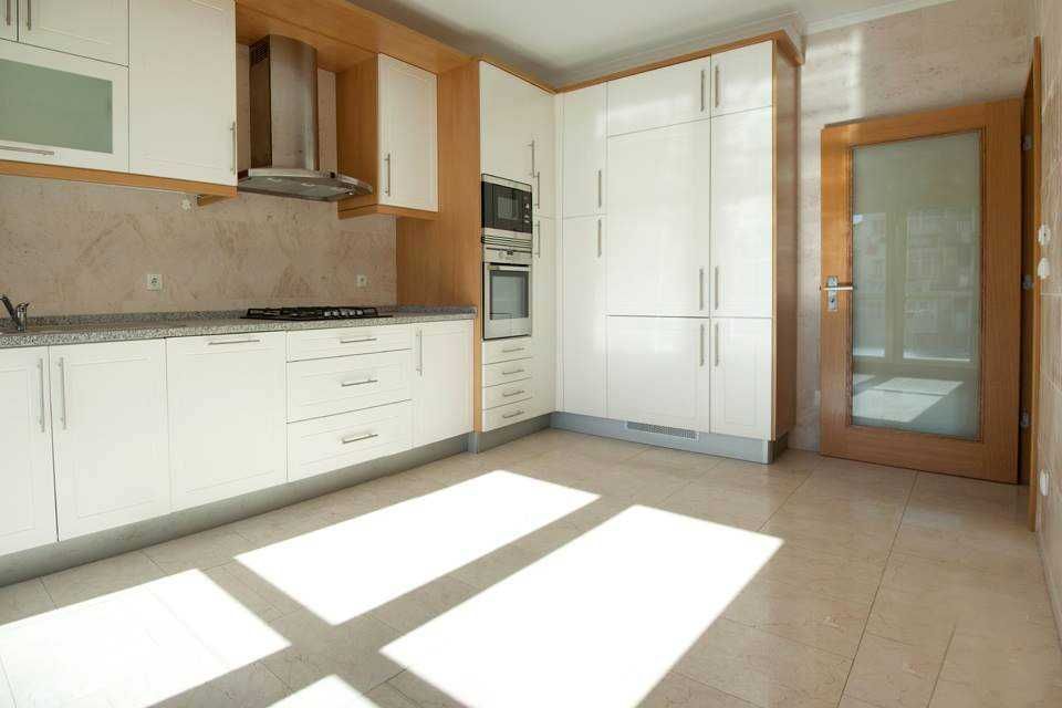 Excelente apartamento T2 junto do Largo D. Estefânia