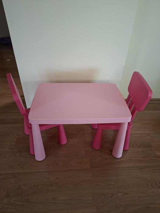Ikea Mammut stół plus 2 krzesełka