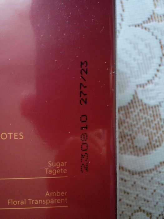 Le Rouge de Paris marki Bi-ES