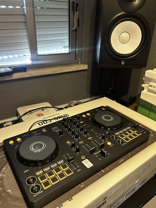 Pioneer DJ DDJ-FLX4 – Como Nova Na Caixa