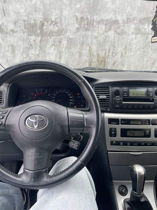 Toyota corolla 2005r