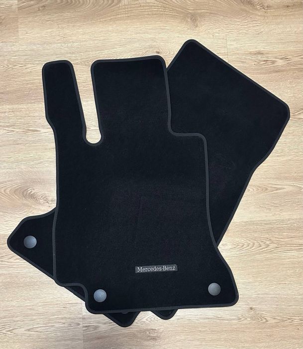 НОВІ Оригінальні килимки Mercedes-Benz для E-Class (W213)