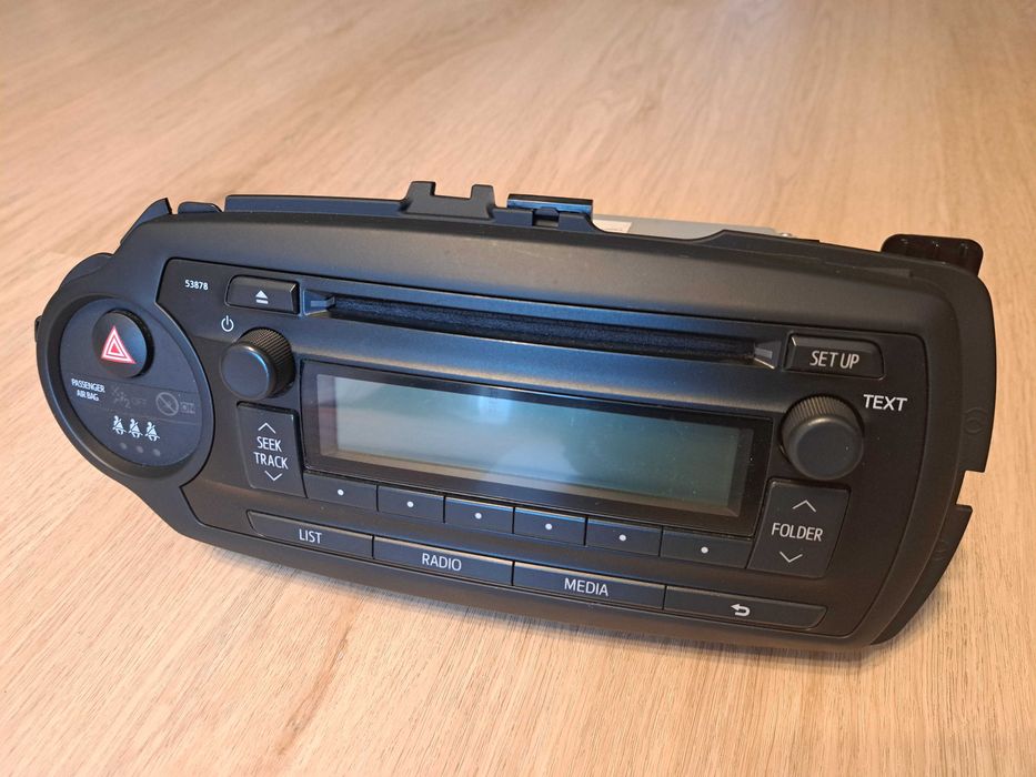 Radioodtwarzacz samochodowy Toyota Panasonic 86120-0D660 (CQ-JS01F3AE)