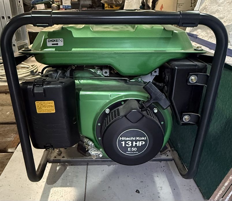 Продам генератор бензиновий Hitachi E50