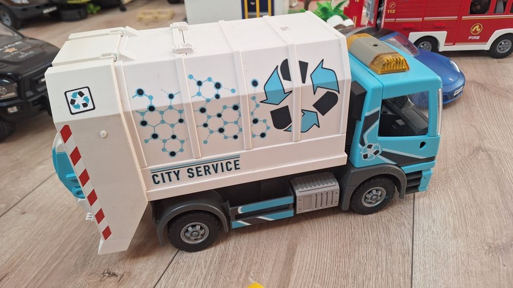 Śmieciarka playmobile