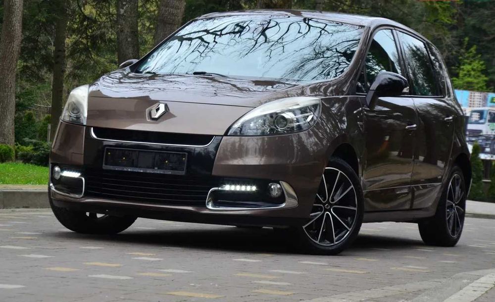 Продам Renault Scenic 2012 BOSE