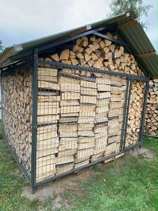 Drewno kominkowe liściaste, mieszane, sezonowane.