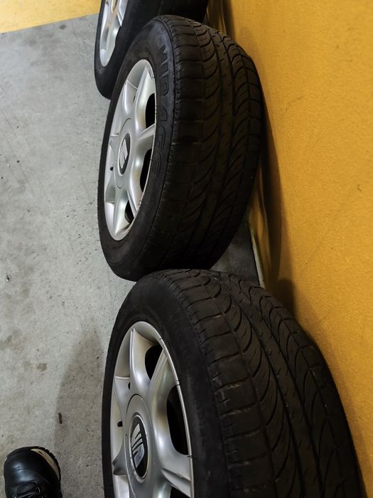 Jantes SEAT  originais  5x100  14. com pneus
