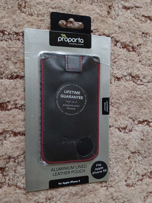 Etui na  telefon  Nowy