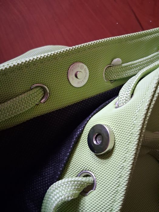 Bolsa Verde Com Botão Magnético | Nunca usada.