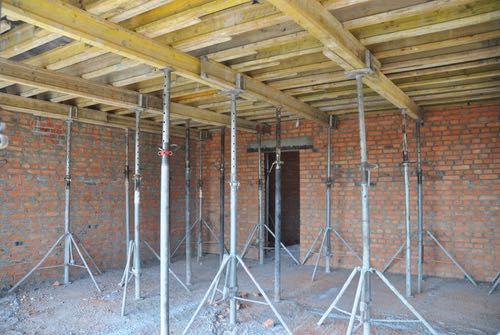 Szalunki, strop, stemple Od ręki