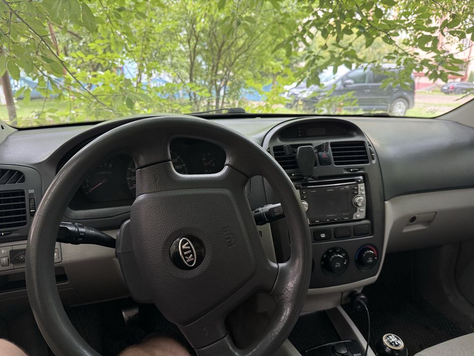 Автомобіль Kia cerato 2006