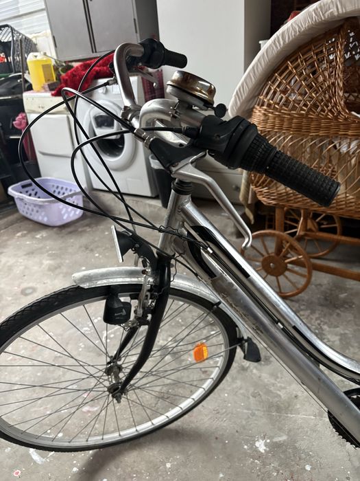 Bicicleta antiga em aluminio