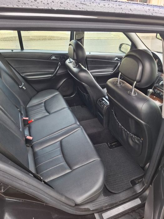 Mercedes-Benz C 220 — fotografia 2