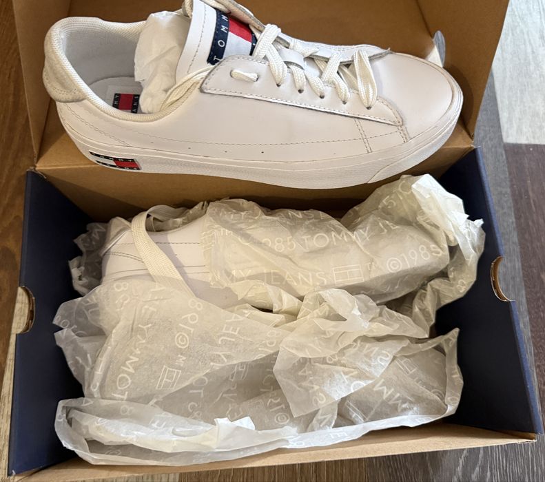 Шкіряні кеди відомого бренду