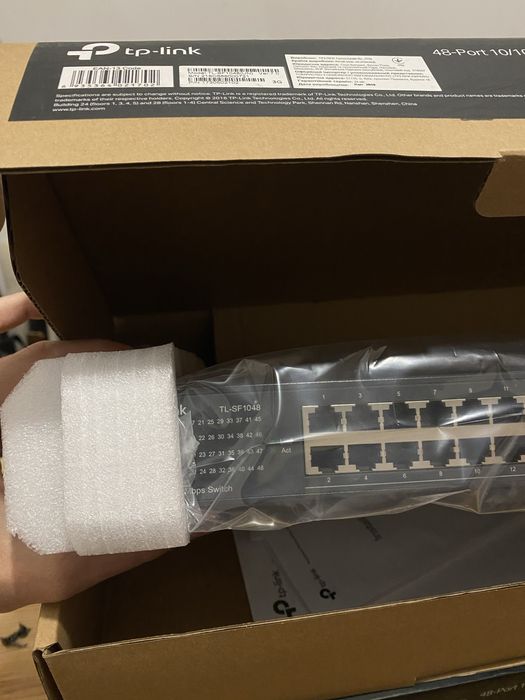 Неуправляемый коммутатор TP-LINK TL-SF1048