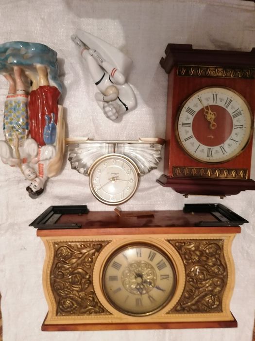 Годинник настінний