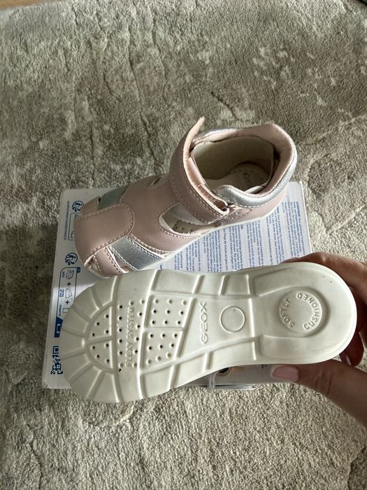 Sandalki geox 24