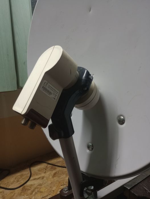 Samochodowa antena satelitarna przenośna
