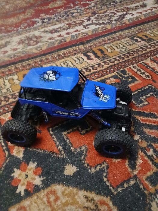 Отдам даром  машинку