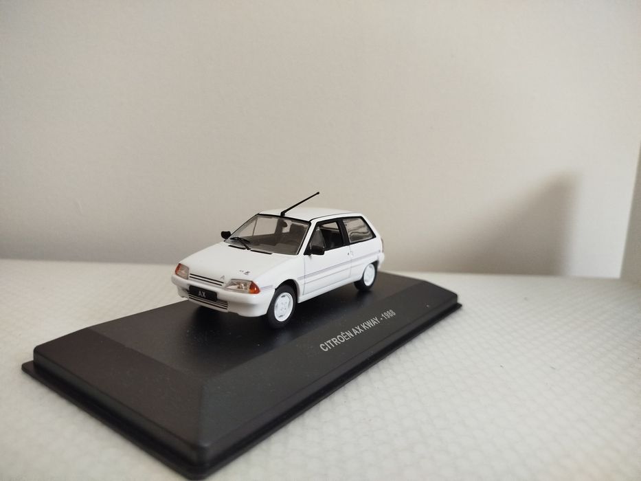 Miniatura Citroen AX 1/43 Nova