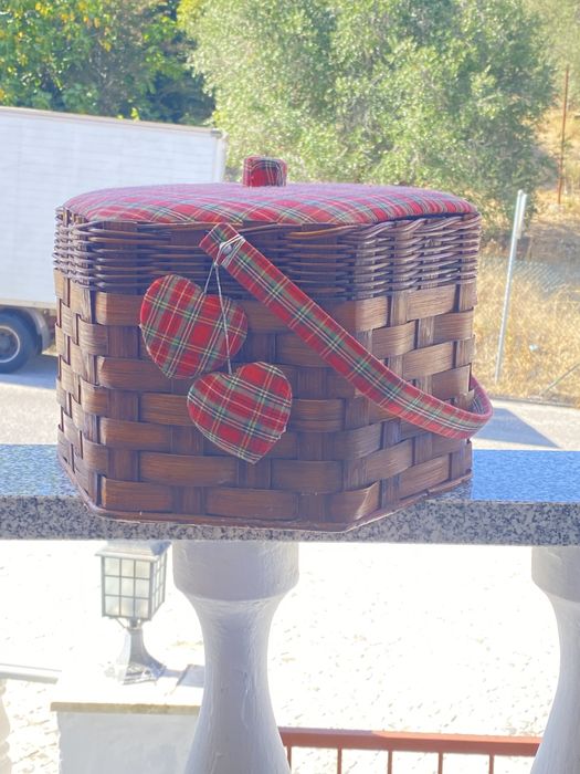 Cestas de verga decorada