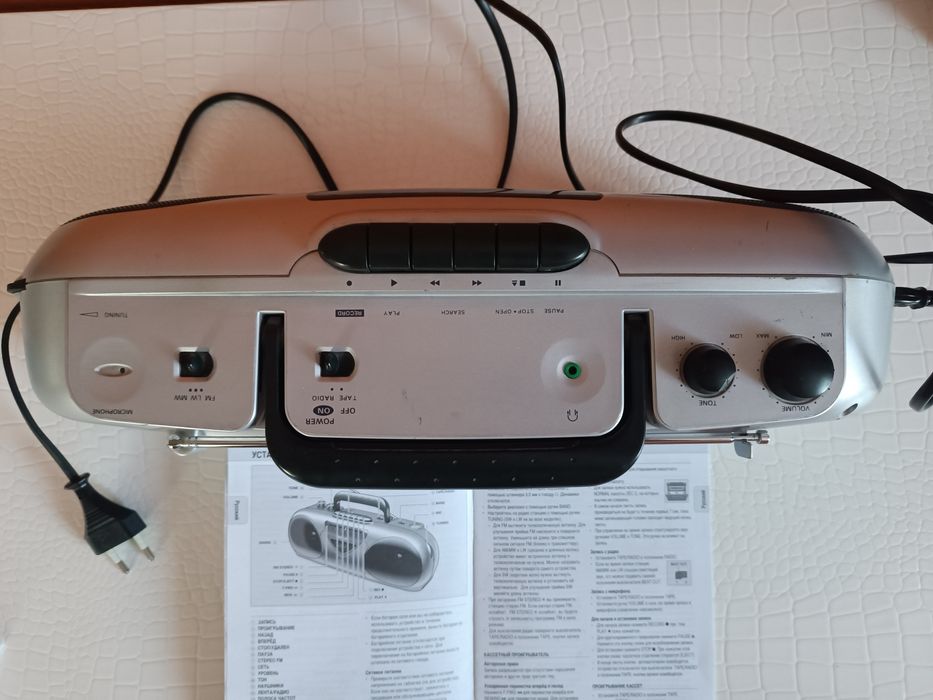Магнитола магнитофон  радиоприемник Philips AQ 5150