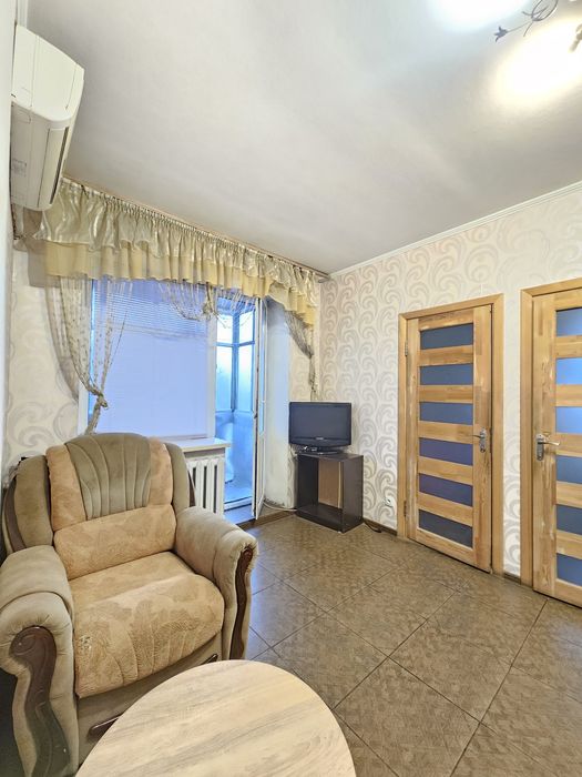 3х кімнатна кв Шевченка 338. Можливо погодинно 8 центр
Ціна вказана пр