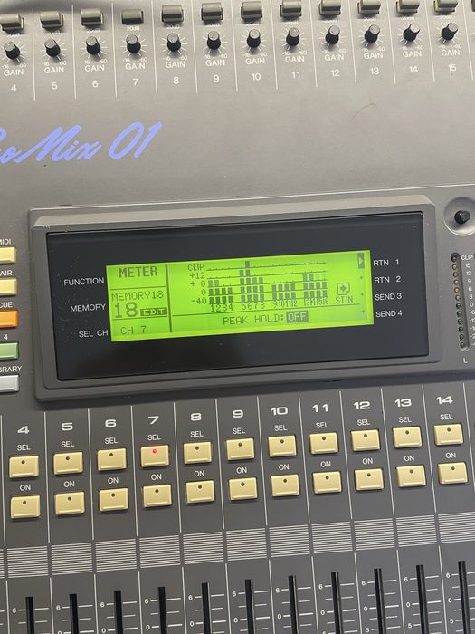 Mixer cyfrowy yamaha pro mix 01