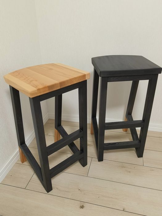 Продам барні /напівбарні стільці